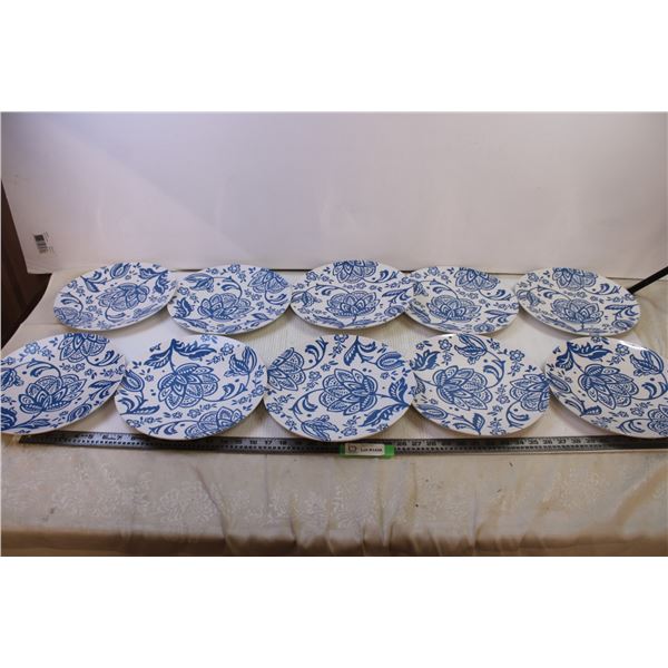 (10) Plastic Blue Flower Plates