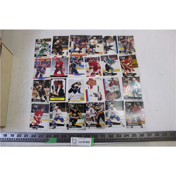 Approximately 2000 Hockey Cards