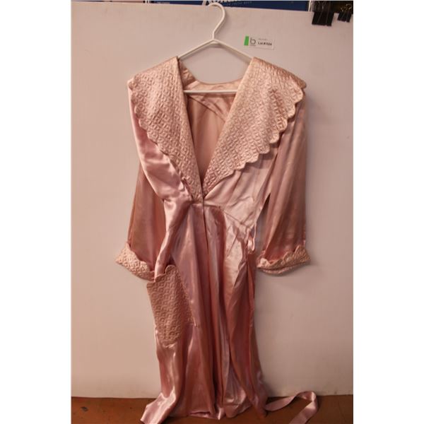 Extra Small Vintage Pink Robe