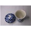 Image 4 : (2) Vintage Delft Vase and Trinket Dish