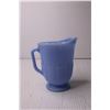Image 4 : Blue Delphite Pyrex Pitcher (Chip on Edge)