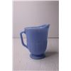 Image 4 : Blue Delphite Pyrex Pitcher (Chip on Edge)