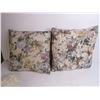 Image 3 : (3) Cushions