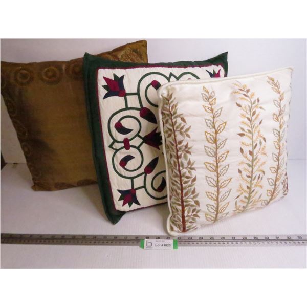 (3) Cushions