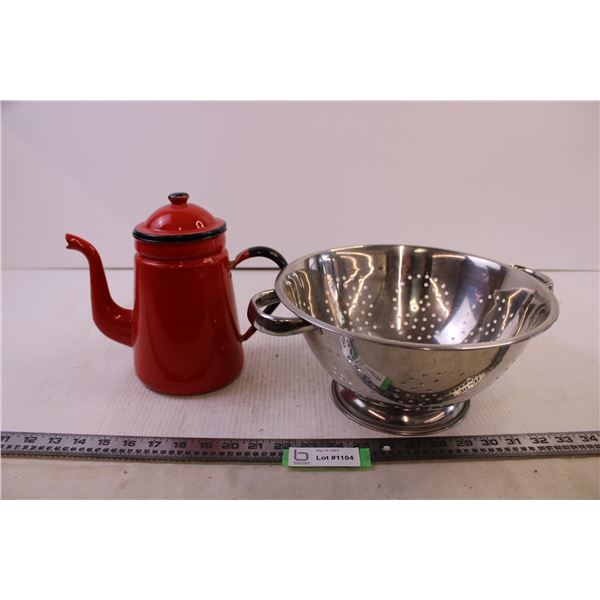 Strainer+ Red Kettle