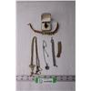 Image 1 : Lot of Assorted Vintage Jewelry