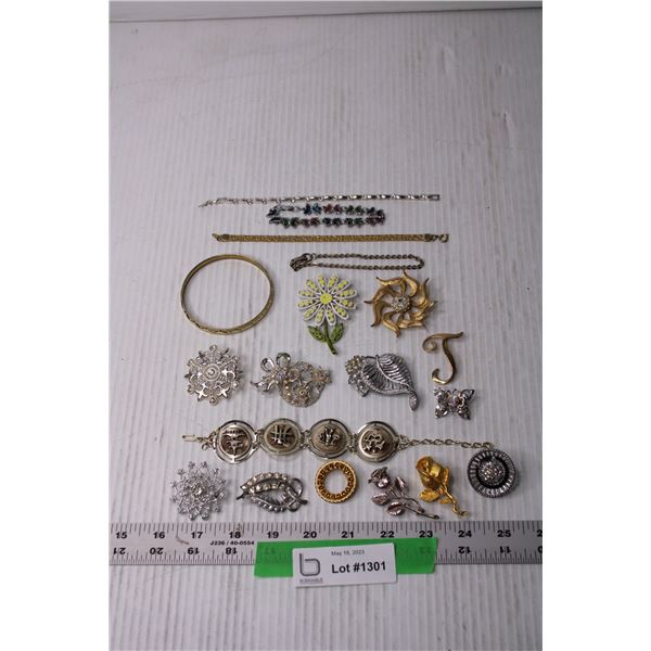 Lot of Vintage Brooches and Jewelry (Some Missing Rhinestones)