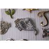Image 7 : Lot of Vintage Brooches and Jewelry (Some Missing Rhinestones)