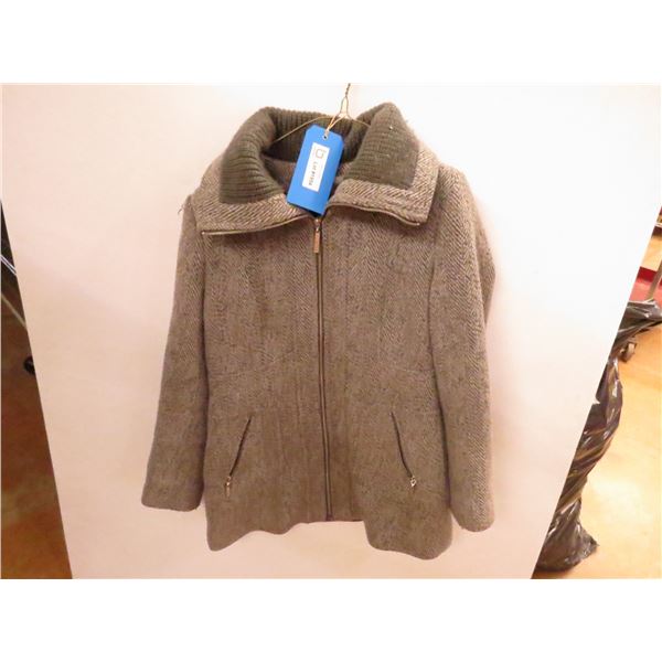 *Ladies Kensie Jacket (size med)