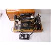 Image 3 : *Antique Singer Sewing Machine in Wooden Case with Key