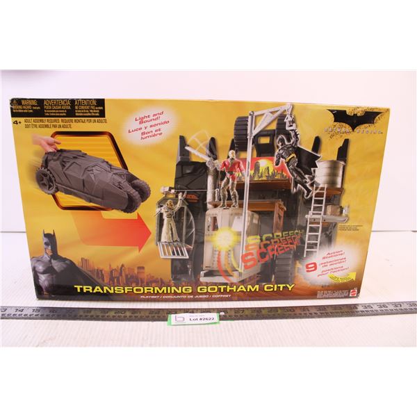 Batman Transforming Gotham City Playset (NIB)