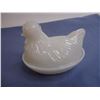 Image 1 : Nesting Chicken-White Milk Glass-Vintage