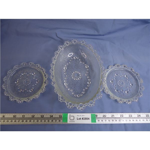 Oval Bowl plus (2) Glass Trivets