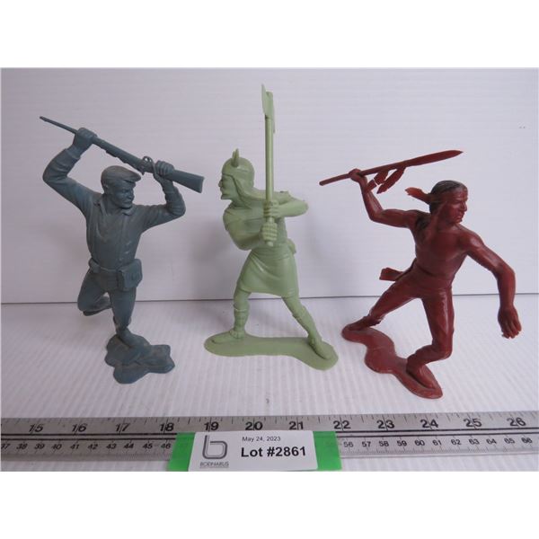 (3) Louis Marx & Co. Plastic Figurines