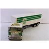 Image 3 : Vintage 18 Wheeler Truck Toy