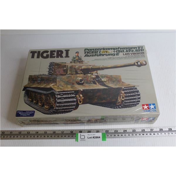 Tiger 1 Tank - Late Version (1/35 Scale model kit) - (unopened)