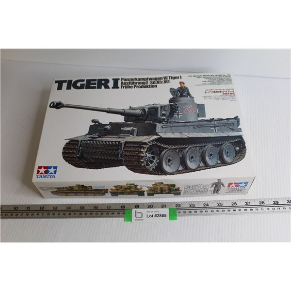 Tiger 1 Tank - (1/35 Scale model kit) - (box opened - unused)