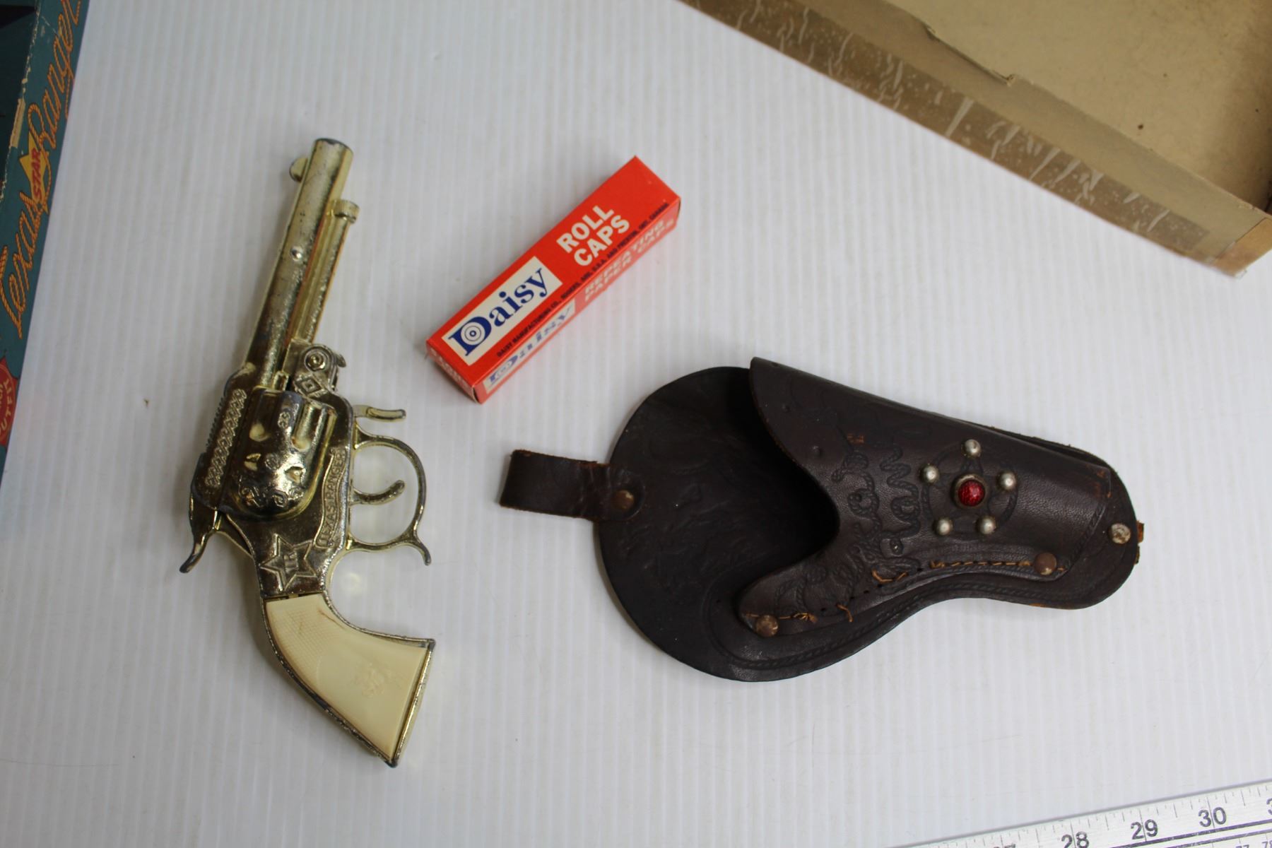 Cap Gun Front Texas Ranger Cap Gun w/Caps - Bodnarus Auctioneering