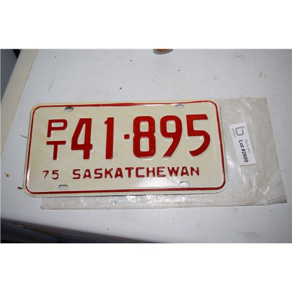 1975 Saskatchewan Trailer License Plate (Mint)