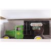 Image 3 : John Deere SpecCast Limited Edition Vintage Steel Replica Truck Toy