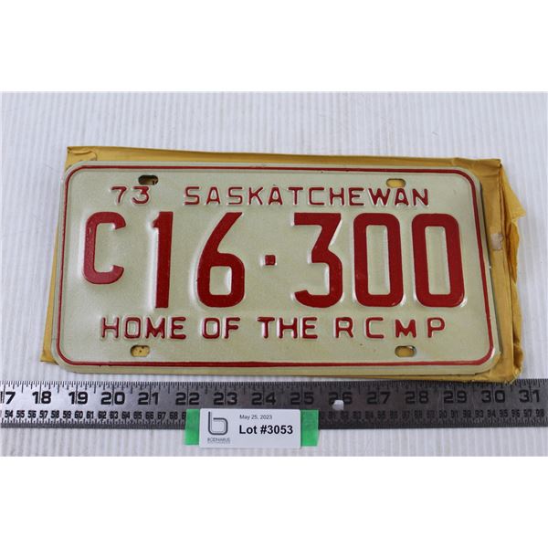 Saskatchewan Red Lettering License Plate - Bodnarus Auctioneering