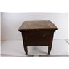 Image 5 : *Antique Chamber Pot Cabinet w/ Granite Ware Pot