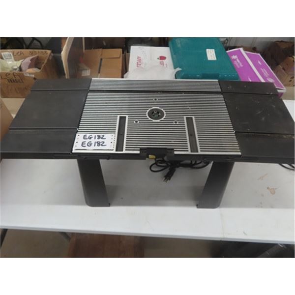 Skil 1 3/4 HP Router on Craftsman Router Table