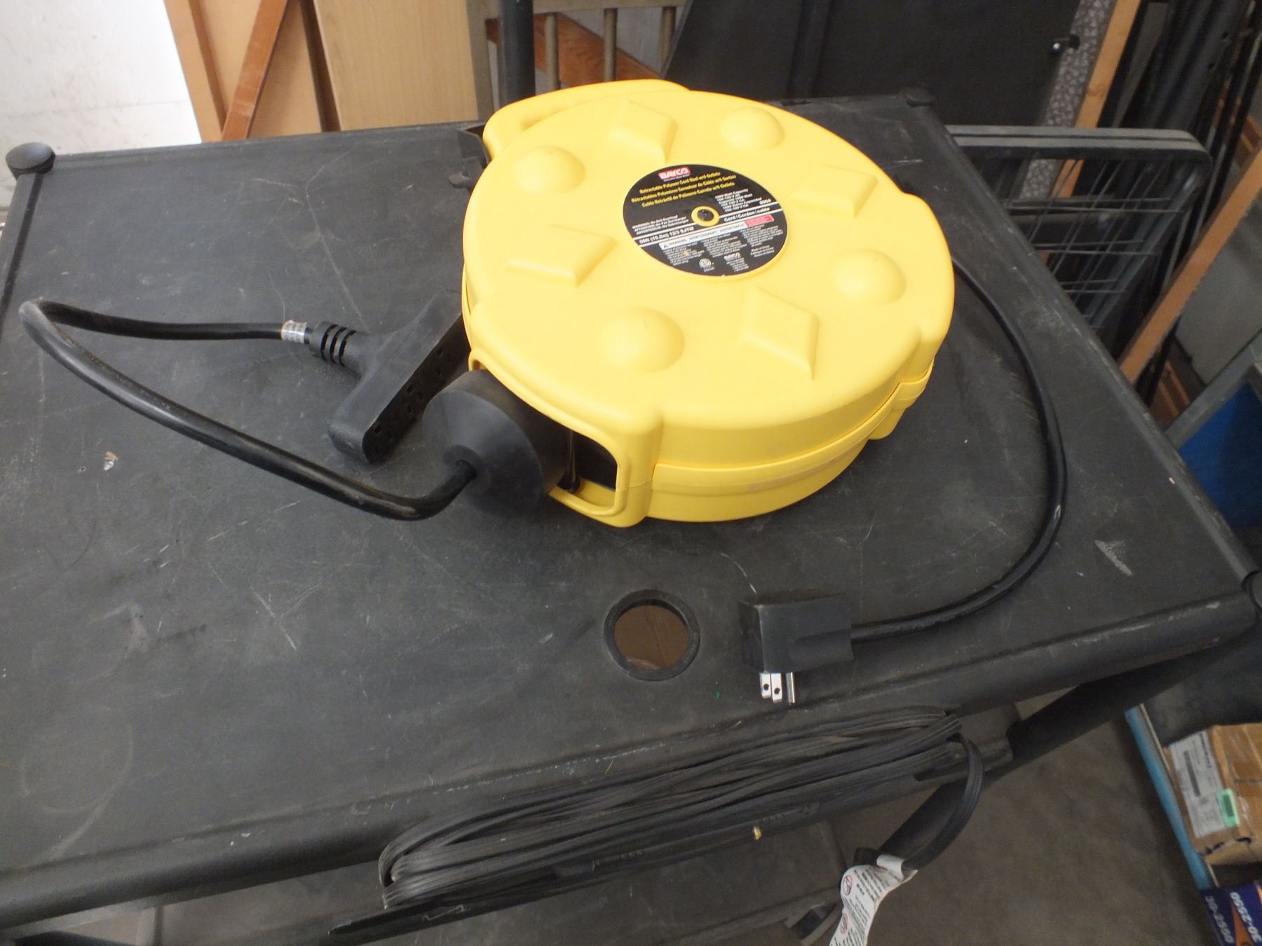 Retractable Extension Cord Reel Retractable Extension Cord Reel