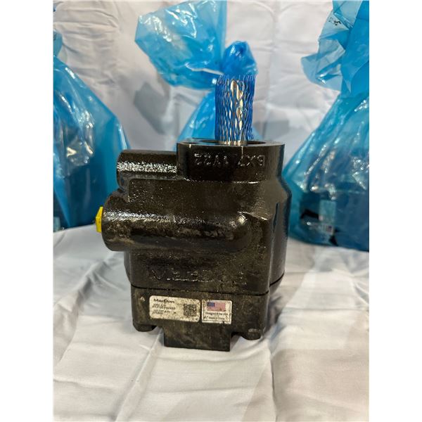 Group of 4 new MacDon 275860 Motor-Hyd Gear Draper Drive (retail over ...