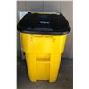 Image 2 : Rubbermaid recycle bin