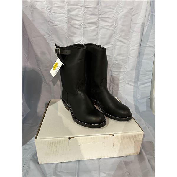 Pair of new Dayton boots - size 9 3E ( Retail $450.00 to $600.00 )