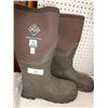 Image 1 : Muck boots: men's 9, woman's 10
