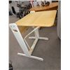 Image 2 : drop leaf table