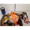 Image 1 : 100m tape measure, caulking guns, flashlights