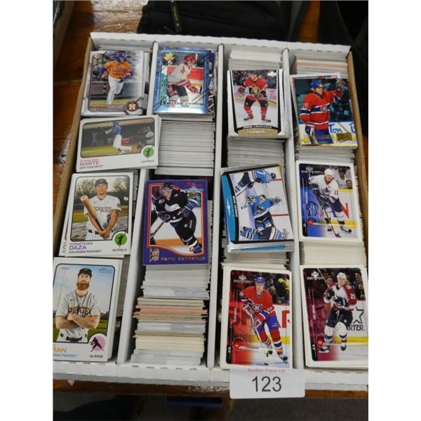 baseball & hockey collector cards
