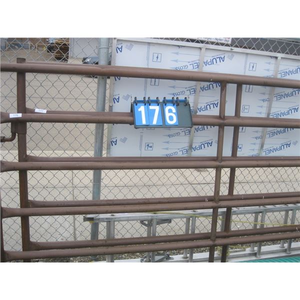 1-Hi Qual Gate 9'7" x 5'
