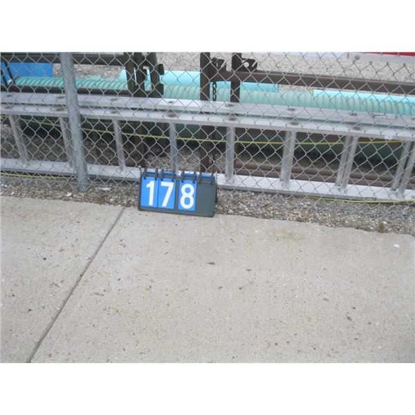 40' Alum Extension Ladder in vey good condition