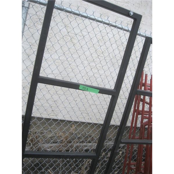 Metal Stands 20" x 70"