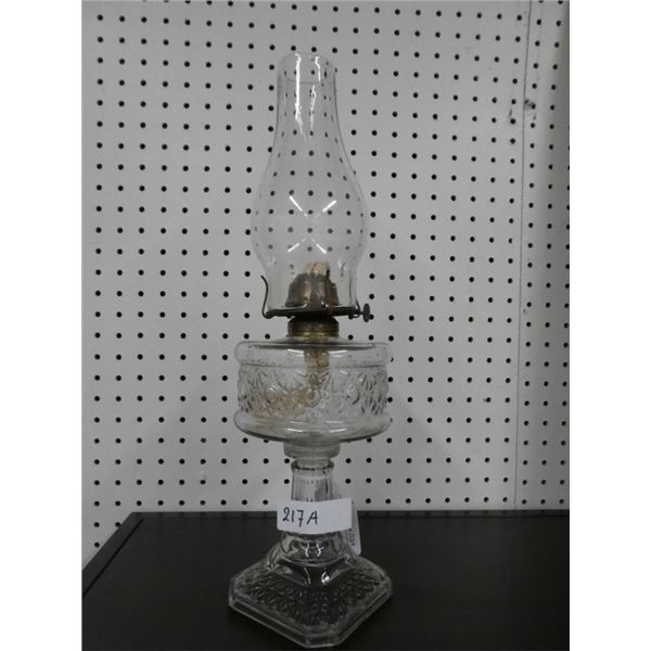 "Daisy & Button" oil lamp circa 1900's