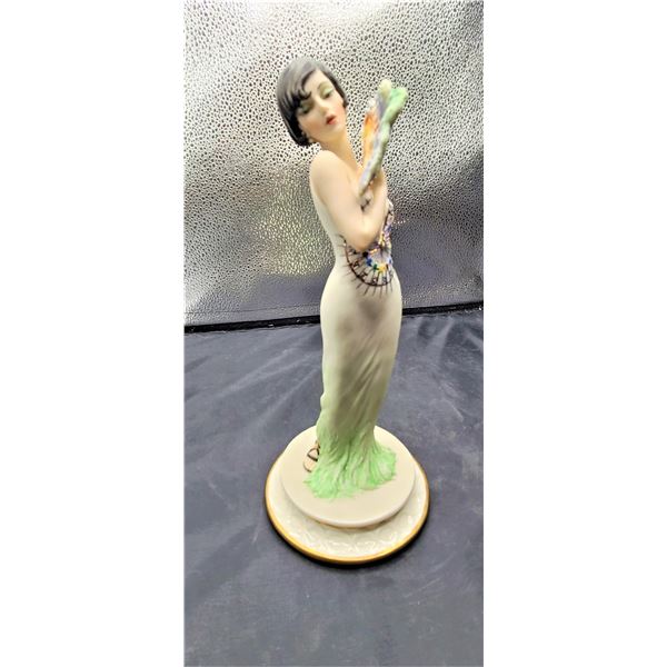 9" Mode Liberty  FigurineA