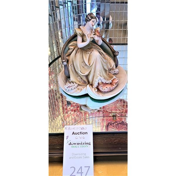 Borstao Porcelaine Figurine A