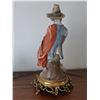 Image 5 : 9x9x15" Flavia Figurine A
