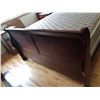 Image 8 : Sleigh Bed Cat C