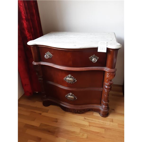 Pulaski End Table Cat C