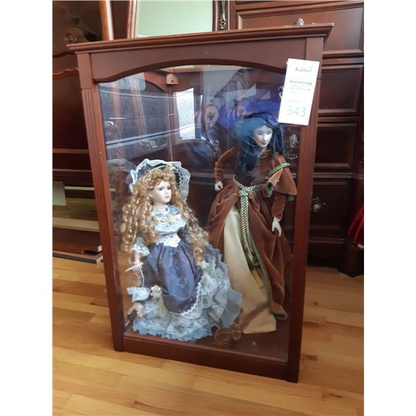 Doll Display Case & Dolls Cat B
