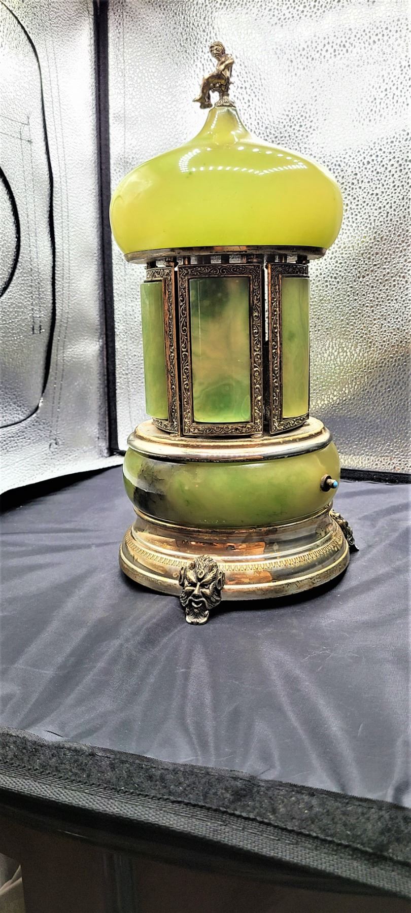 Vintage Brevettato Musical Lipstick/Cigarette Carousel Cat A