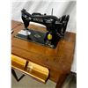 Image 2 : Singer Sewing Machine