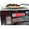 Image 2 : Motomaster Battery Charger