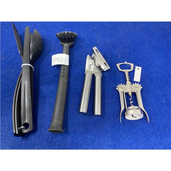 Lot of Assorted Kitchen Items