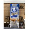 Image 3 : CASE LOT Silk Almond Vanilla 18 x 236ml